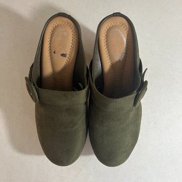 Atalina Olive Green Suede Clogs • Wedge Heel • Lightweight Mule • Size 7.5 - Picture 6 of 9